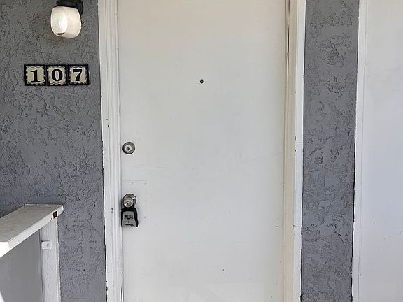2nd image of 105-113 E 2nd St #Al107