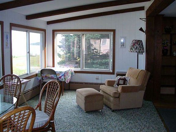 Recliner With Breakfast/Puzzle Table