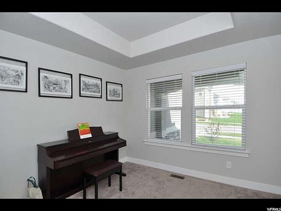 5th image of 1037 W Mountain Peak Dr