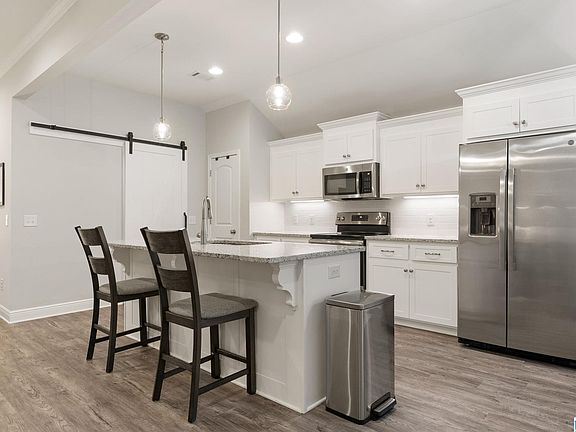 2nd image of 5475 University Gardens Dr