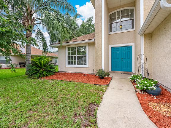 2nd image of 2935 Majestic Oaks Ln