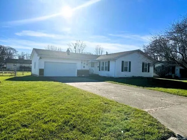 607 Carriage Ln, Urbana, OH 43078