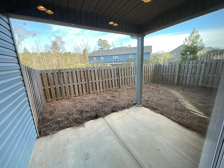 1911 Butternut Dr — Photo 24