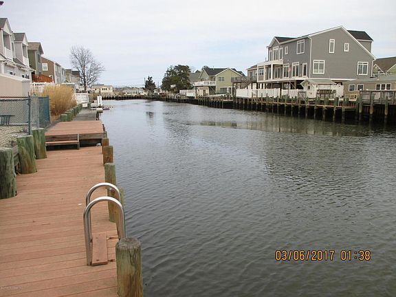 5th image of 65 Lynn Ann Ln