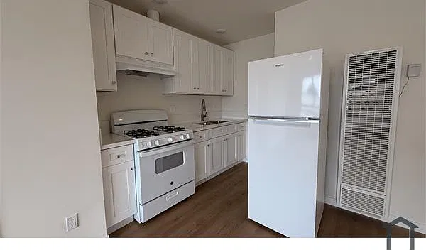 2 bed, 450 sqft, $2,149 — Photo 4