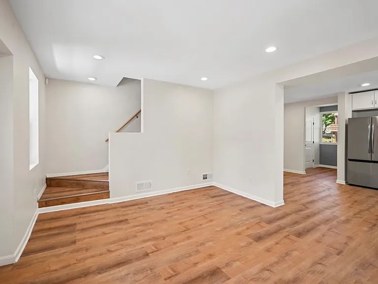 317 Anthony St — Photo 6