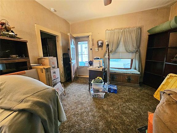 2nd image of 1010 W 3rd St