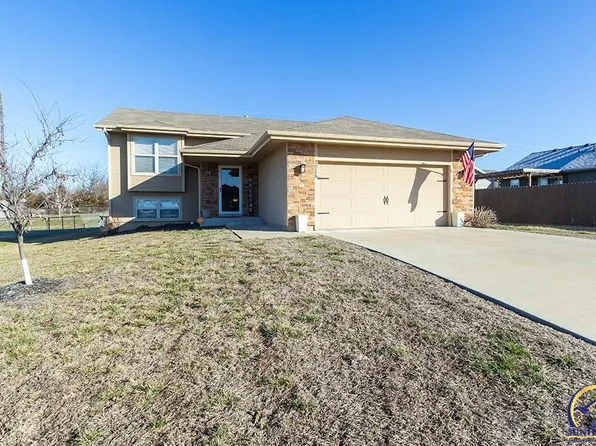 7016 SW 17th St, Topeka, KS 66615
