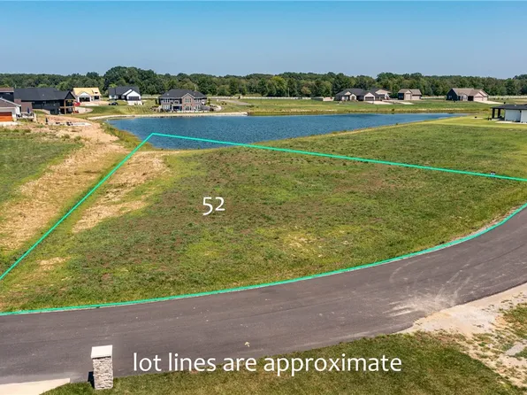 52 Augusta National Dr, Effingham, IL 62401