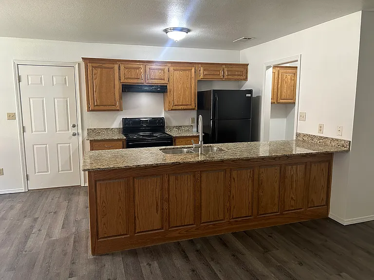 1080 Grinnel Cir #B — Photo 2