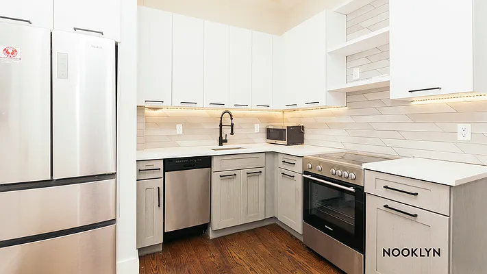 Rented by Nooklyn NYC LLC | media 11