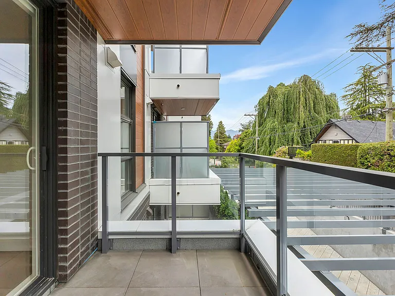 1490 W 32nd Ave — Photo 35