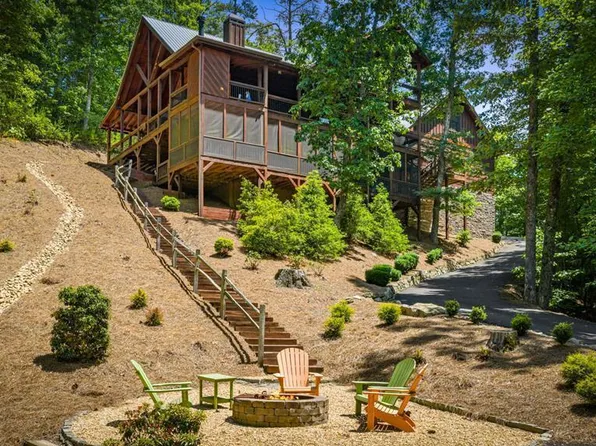 279 River Escape Dr, Ellijay, GA 30540
