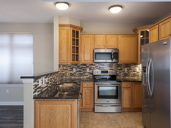 3rd image of 2700 E Cherry Creek South Dr APT 104