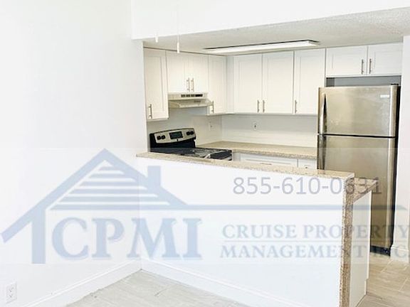 5th image of 10120 NW 36th St APT 18