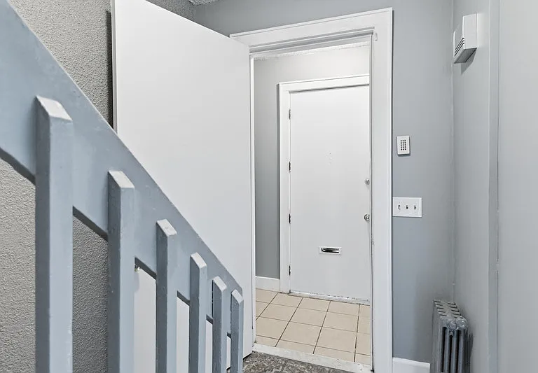 177 William St — Photo 2