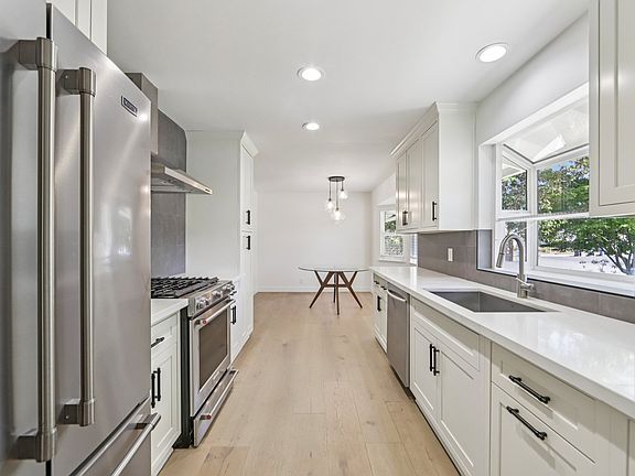 4th image of 1175 Bodega Dr