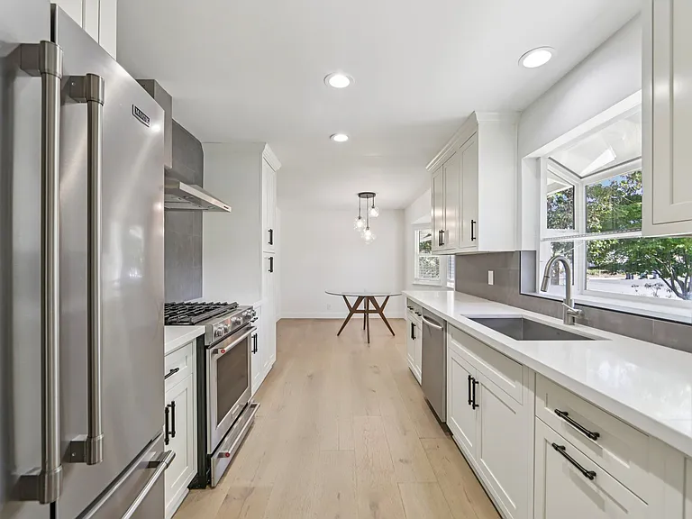 1175 Bodega Dr — Photo 4