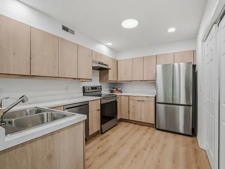 1515 Mills Dr — Photo 5