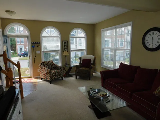 Charming 2br/2.5ba, Exc Raleigh location! Available Now! — Photo 2