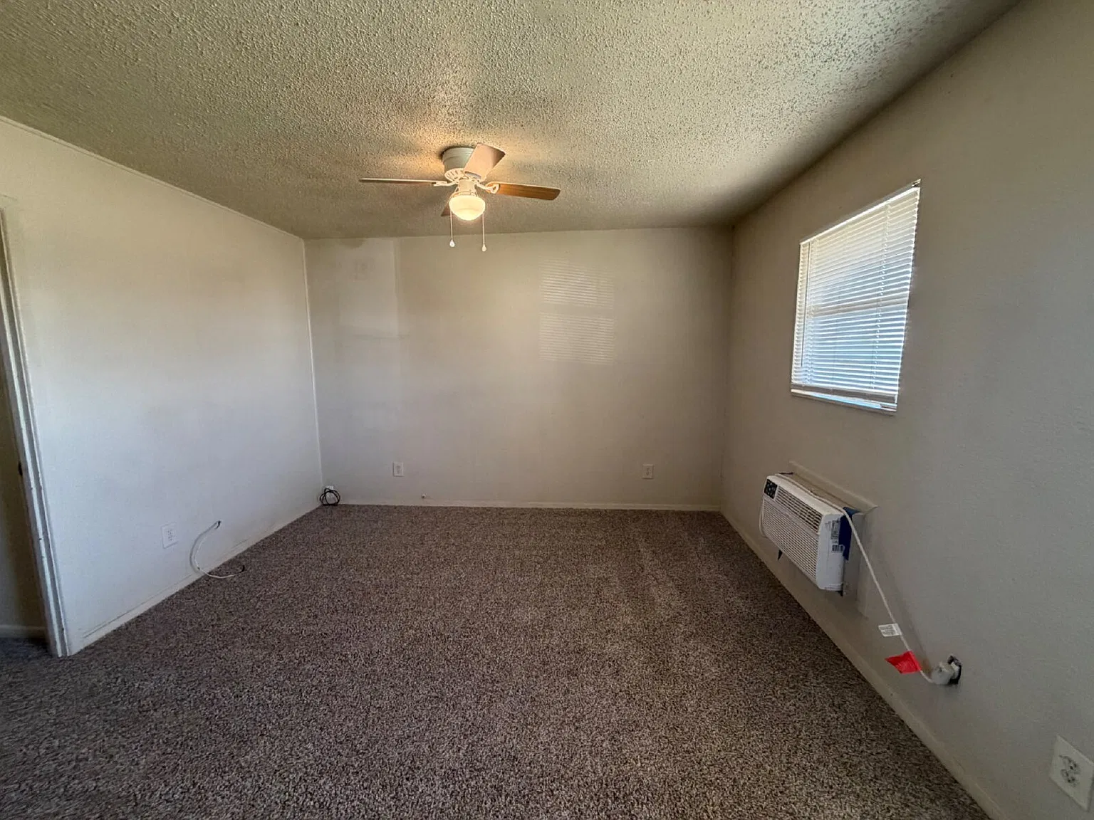1 bed, 1.0 bath, 500 sqft, $500 — Photo 2