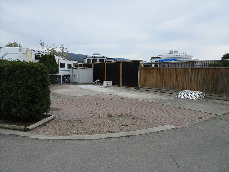 2nd image of 415 Commonwealth Rd #801