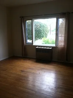 302 W Anapamu St — Photo 2