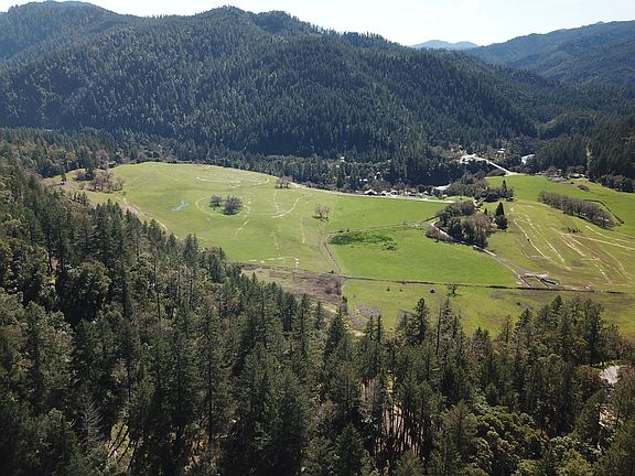 3rd image of 1330 Salyer Loop Rd