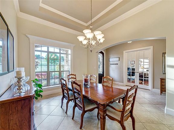 4th image of 215 Loma Blanca Ln