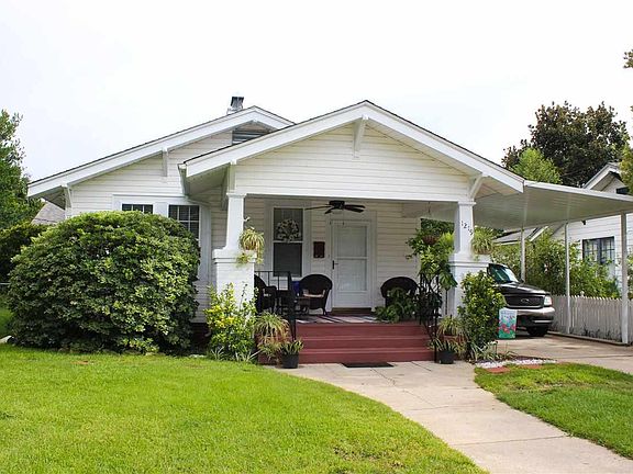 2nd image of 1219 E Blount St