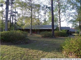 32557 Ponchartrain Dr, Springfield, LA 70462