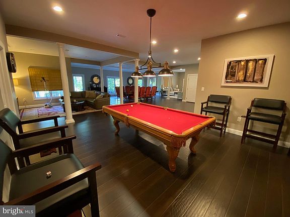 3rd image of 720 Foxtail Ct