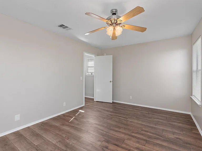 403 Lakemont Dr — Photo 14