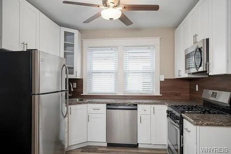 332 Commonwealth Ave — Photo 7
