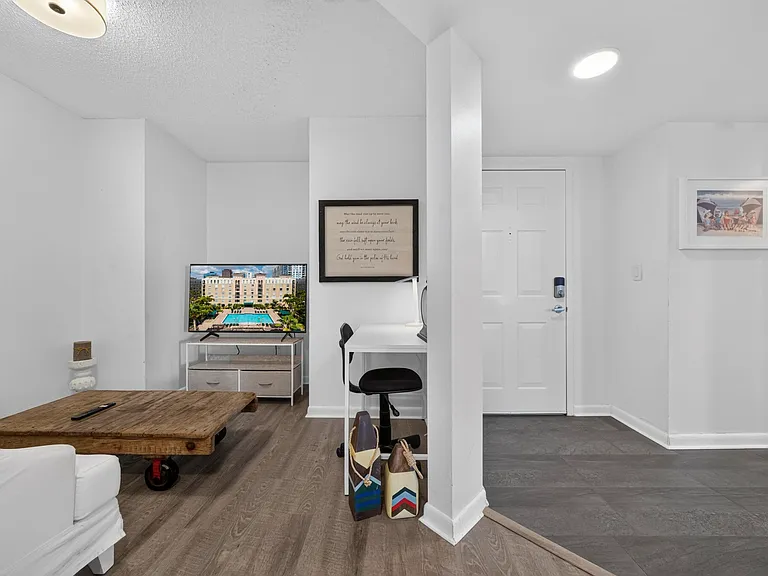 520 SE 5th Ave #2211 — Photo 16
