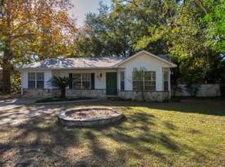 811 E 6th Ave, Crestview, FL 32536