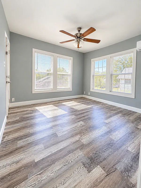 4615 Schroeder St — Photo 3