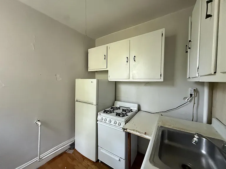 331 Harvard St #1 — Photo 14