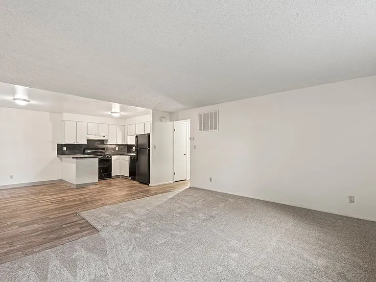 Christopher Village Apartments — Photo 33