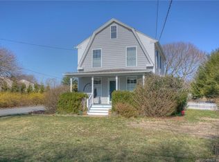 51 Hewitt Rd, Mystic, CT 06355