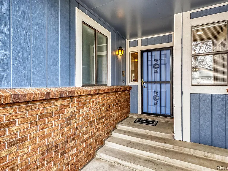 11962 E Maple Ave — Photo 3