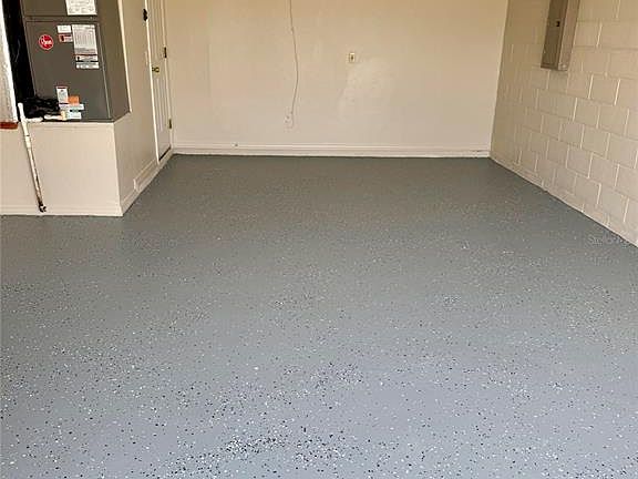 4th image of 5921 Pecan Rd