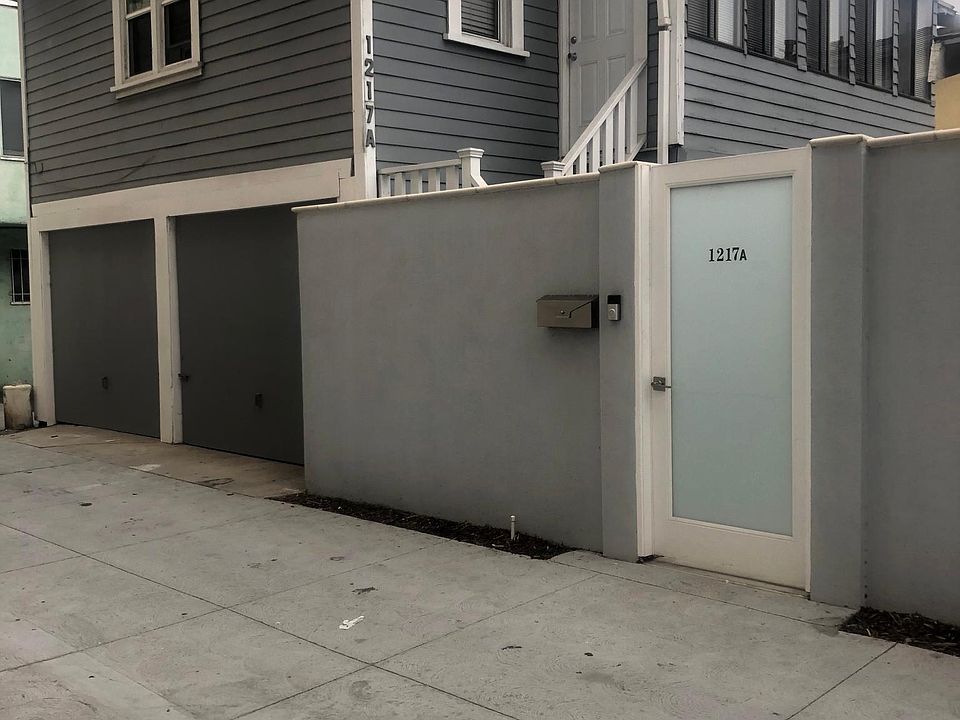 Entrance from Alley