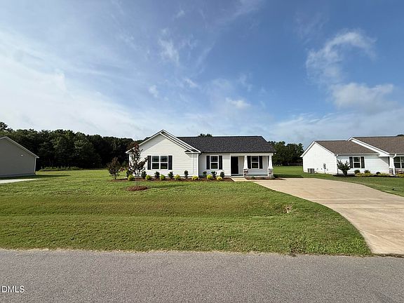 3rd image of 90 Pate Landing Dr