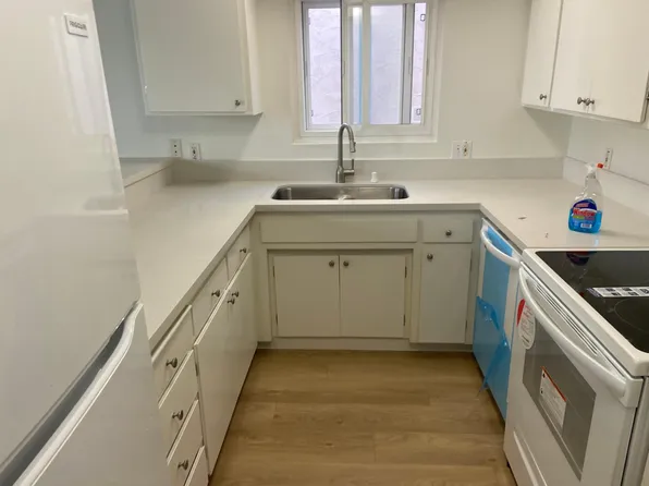 8063 Redlands St APT 206, Playa Del Rey, CA 90293