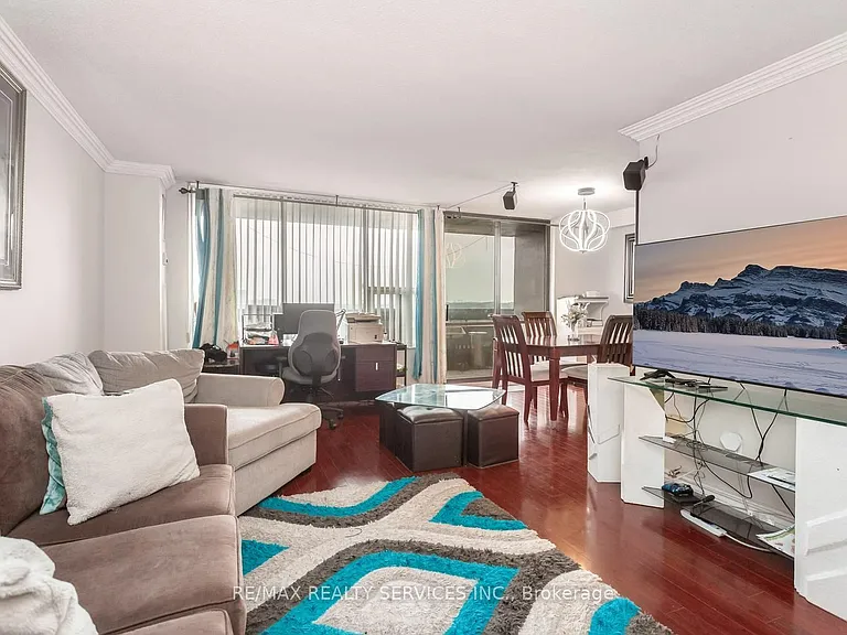 11 Wincott Dr #11 — Photo 6