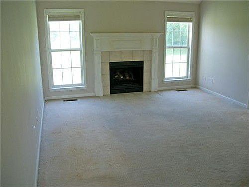 3rd image of 115 Mannon Ct