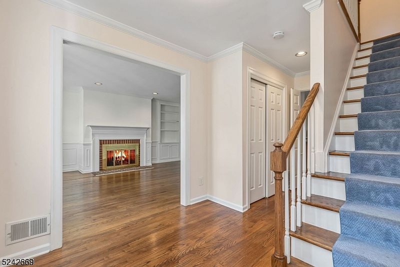 53 Murray Hill Square, New Providence, NJ 07974 MLS 3864578 Zillow