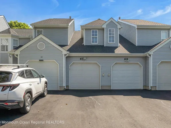 67 Pagoda Lane, Freehold, NJ 07728