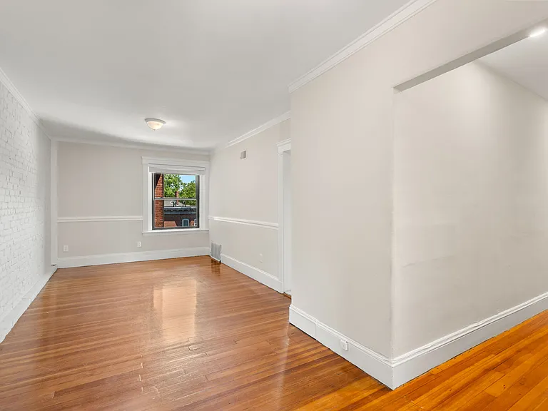 22 Linden Pl #2 — Photo 8